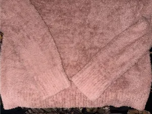 La Hearts Plush Crewneck Sweater in Dusty Pink NWOT thumbnail 2