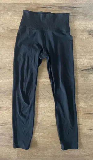 Black Ribbed Vuori Leggings thumbnail 1