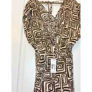 NWT petal & pup brown cream geometric maxi dress. V neck, tie back neck. Size L thumbnail 3
