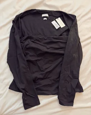 Aritzia Contour Top thumbnail 1