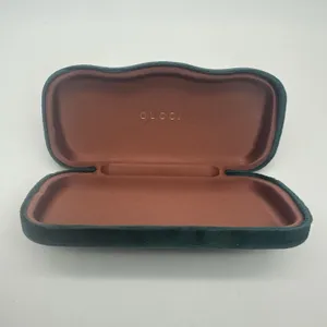 Gucci Authentic Designer Hard Velvet Clamshell Eyeglass Sunglasses Case In Green thumbnail 6