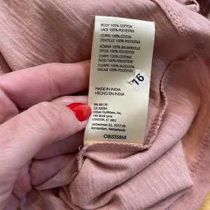 Anthropologie V Neck Lace Wedge Tee thumbnail 5