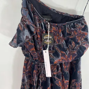 Adelyn Rae Angie Dress One Shoulder Velvet Floral Ruffle Small New With Tags thumbnail 8