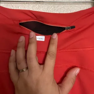Vuori Women's Orange stride ziper pocket Leggings size XS thumbnail 7