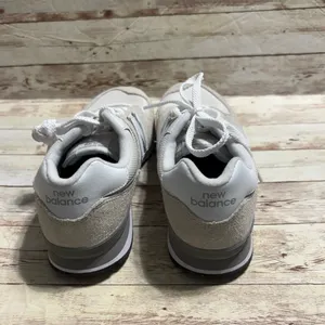 New Balance 574 Sneakers Women's Size 7 White Gray Shoes New thumbnail 2