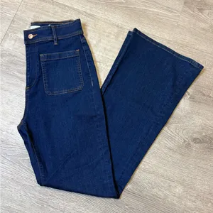 •LOFT• THE SLIM FLARE JEANS thumbnail 2