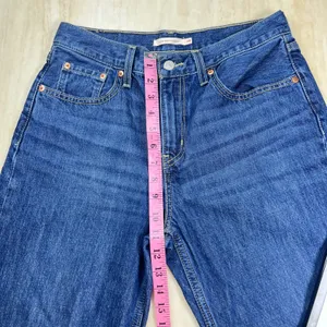 Levis Low Pro Straight Jeans Womens 28 Medium Wash Blue Denim A36 thumbnail 9
