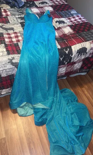 Prom Dresss thumbnail 1