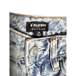 Playboy by PacSun Light Wash Blue All Over Logo Print Denim Shorts Size 24 High thumbnail 3