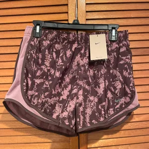 Dri-Fit Women’s Lined Tempo Brown Athletic Running Shorts Sz M NWT thumbnail 1