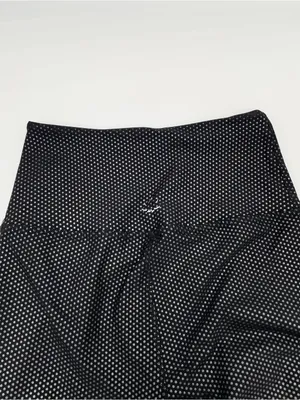 Beyond Yoga Spot On High Waisted Midi Leggings Size Medium Black Metallic Foil thumbnail 8