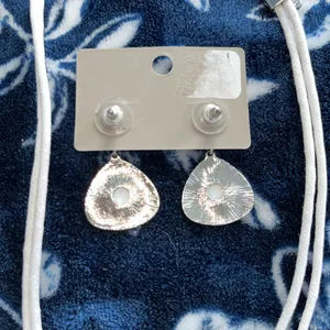 Chico's Necklace & Earrings Mother of Pearl Jewelry Set thumbnail 8