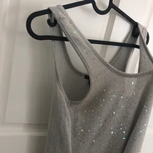 Vintage Y2K Fang Sequin Embellished Knit Tank Top Grey Blue Small thumbnail 7