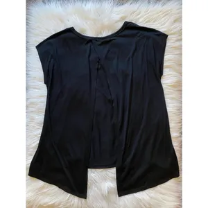 Old Navy Split back active top thumbnail 3