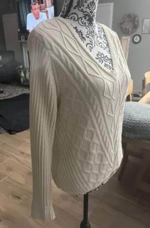 Nine & Co. Size Large Beige Cable Knit Sweater thumbnail 3