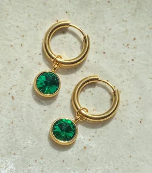 Handmade gold tone stainless steel green simple minimalist hoop earrings💚 thumbnail 4