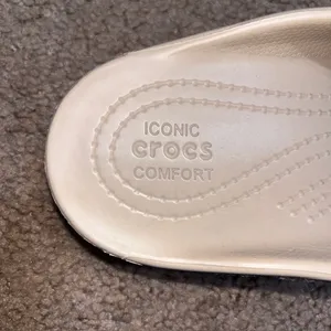 Crocs Classic Crocs Glitter II Flip Sandals Platform Thong Bone Tan‎ Beige 10 thumbnail 7