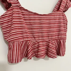 Urban‎ Outfitters | Woman's Red White Striped Ruffle Strap Peplum Crop Top, S thumbnail 3