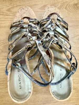 Marc Fisher Snake Skin Faux Leather Strappy Wedge Sandals Women US 8 Gold Rings thumbnail 5