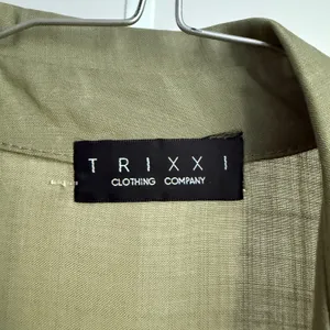 Trixxi Tiered Mini Dress - Button Front, Puff Sleeve, Casual -‎ sz S thumbnail 5
