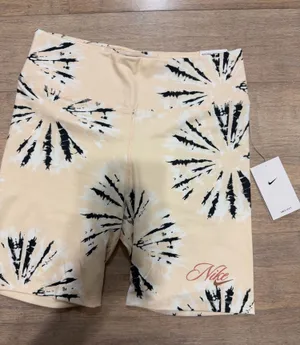 Women’s Nike short  thumbnail 2