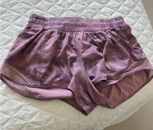 Lululemon Hotty Shorts 2.5" thumbnail 1