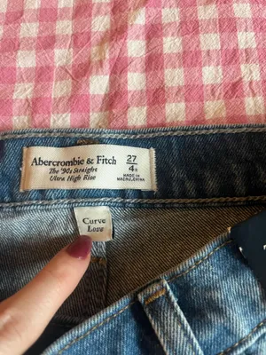 Abercrombie Curve Love ‘90s Straight Ultra High Rise Crossover Jeans thumbnail 4