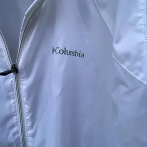 Columbia size 1X Switchback white windbreaker. thumbnail 5
