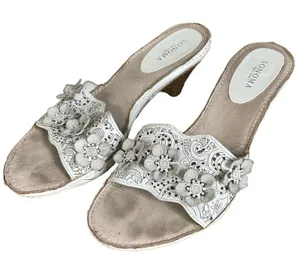 Sonoma Cheeky White Leather Floral Wedge Heels Sz 7 Sandals Boho Pyrography ! thumbnail 1