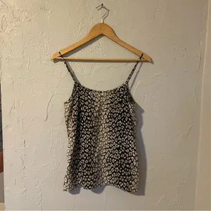 Equipment Black and White Animal Print Camisole 100% Silk‎ size Small thumbnail 2