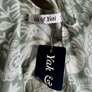 NWT Yak & Yeti Green Floral Thin Shawl Cardigan One Size thumbnail 10