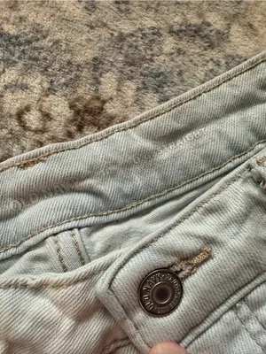Old Navy Women’s Distressed High-Waist Denim Shorts Size 10 Light Wash thumbnail 3