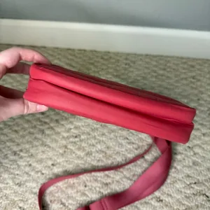 Lululemon Wunder Puff Crossbody Camera Bag 2L in Vintage Rose Crossbody Purse thumbnail 10