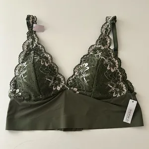 NWT Padded Green Lace Bralette Size L thumbnail 1