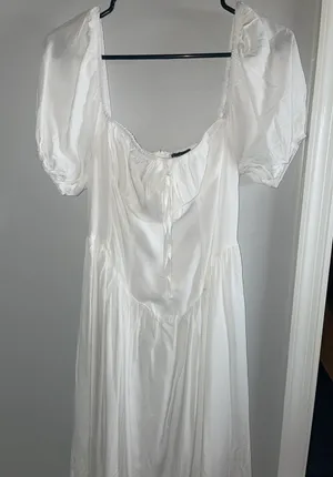 Boohoo Milkmaid Puff Sleeve Midi Dress thumbnail 2