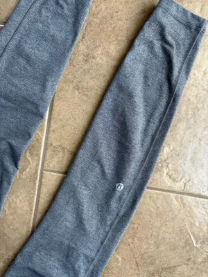 Lululemon Hi-Rise 28” Inseam Leggings thumbnail 4