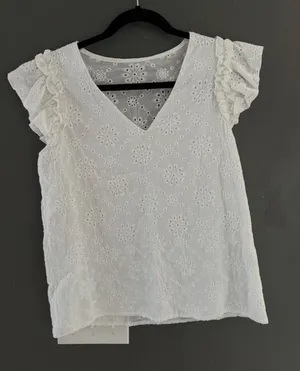 White Eyelet Lace Ruffle Cap Sleeve V-Neck Floral Boho Blouse‎ Top Womens Small thumbnail 1