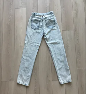 Light wash long strait leg jeans women’s US 4 Cotton-on thumbnail 2