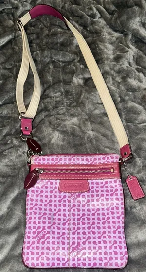 Coach Signature‎ Pink Gramercy Op Art Messenger Crossbody Purse thumbnail 1