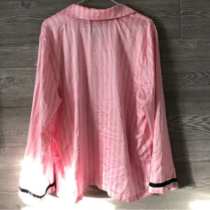 Victoria’s Secret satin pajama top. Large. Pants not‎ included thumbnail 3
