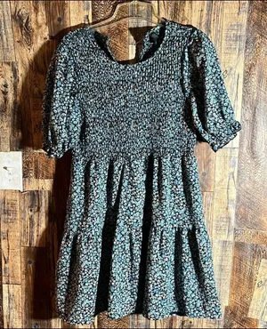 Wild Fable women's dress blue with flower print. Size medium 35 length x 16 wide Look at back missing hook rm 17 thumbnail 1