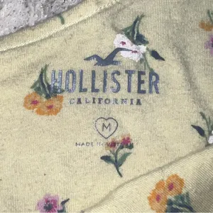 Hollister Yellow Camisole Top, lined. Size M thumbnail 2