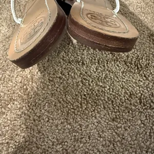 Tory Burch Leighanne Tan Ivory Leather Bow Logo Thong Sandals Flip Flops 8.5 N‎ thumbnail 9
