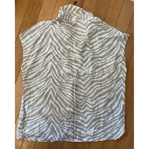 NWOT MNG‎ MANGO women's zebra print short sleeve blouse size 4 thumbnail 6