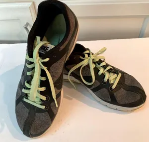 Nike Air Max S2S gray knit upper training shoe black trim and green laces Size 8 thumbnail 1