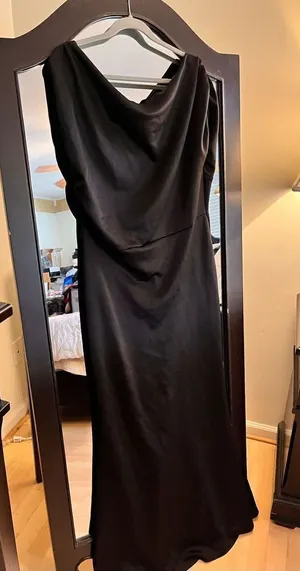 NEW Formal Off Shoulder Maxi Dress Gown M thumbnail 1