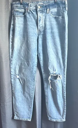 Old Navy O.G straight high-rise ripped jeans size 10 thumbnail 1
