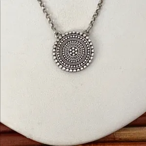 Lucky Brand Medallion Silver Necklace 17”-18.5” thumbnail 3