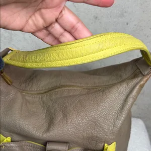 Tory Burch Leather Shoulder Bag thumbnail 4