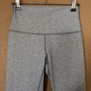 Lululemon Wunder Under High-Rise Crop 21 Grey White Crackle Print Leggings 4 thumbnail 2